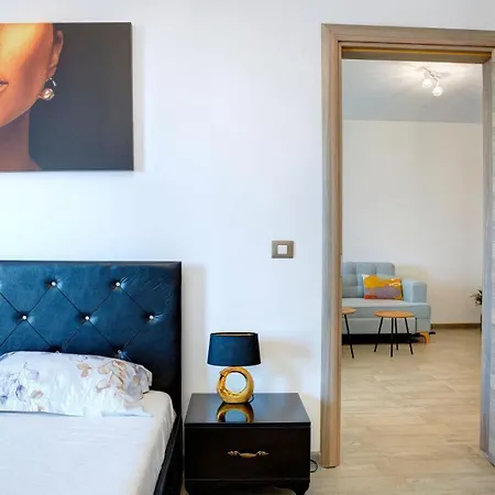 Ella Mamaia Năvodari