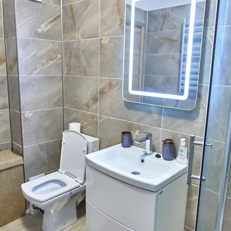 Ella Mamaia Apart-hotel