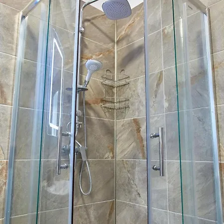 Ella Mamaia Aparthotel 3*